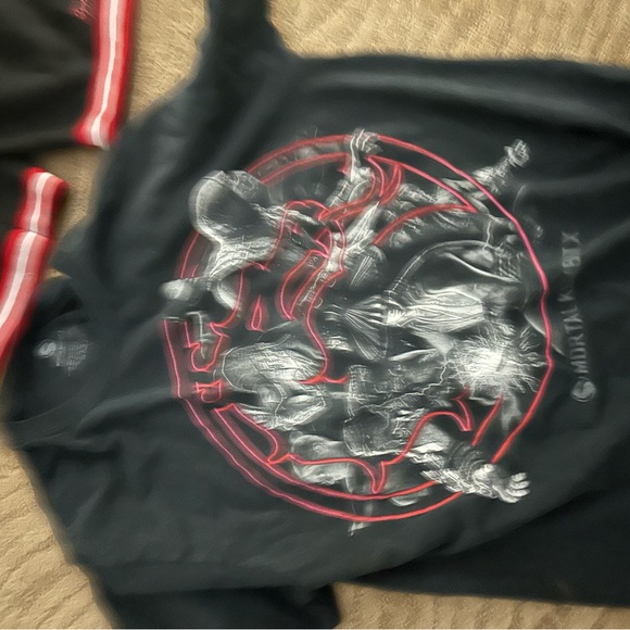 Black and Red Short Sleeve Tee with Graphic Design - Picture 1 of 1